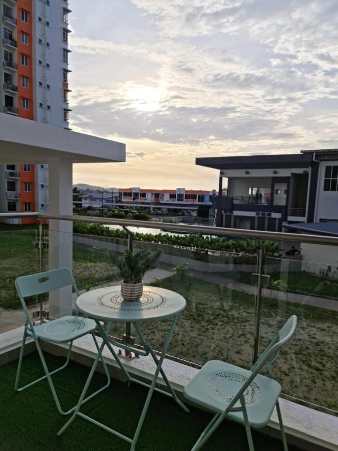 Rhr Deluxe Guesthouse Kinarut Papar Sabah - Pool View Ngoại thất bức ảnh